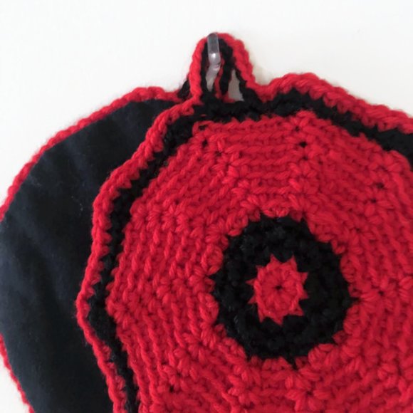 Round Pot Holders, Crochet Gift Under 15, Crochet Small Placemats - Picture 3 of 12